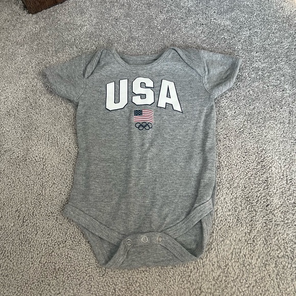 Kids Gray USA Onesie 12 Months - Picture 3 of 6